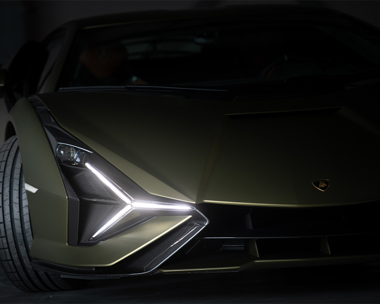 Closer than ever to the real Lamborghini Sián FKP 37!