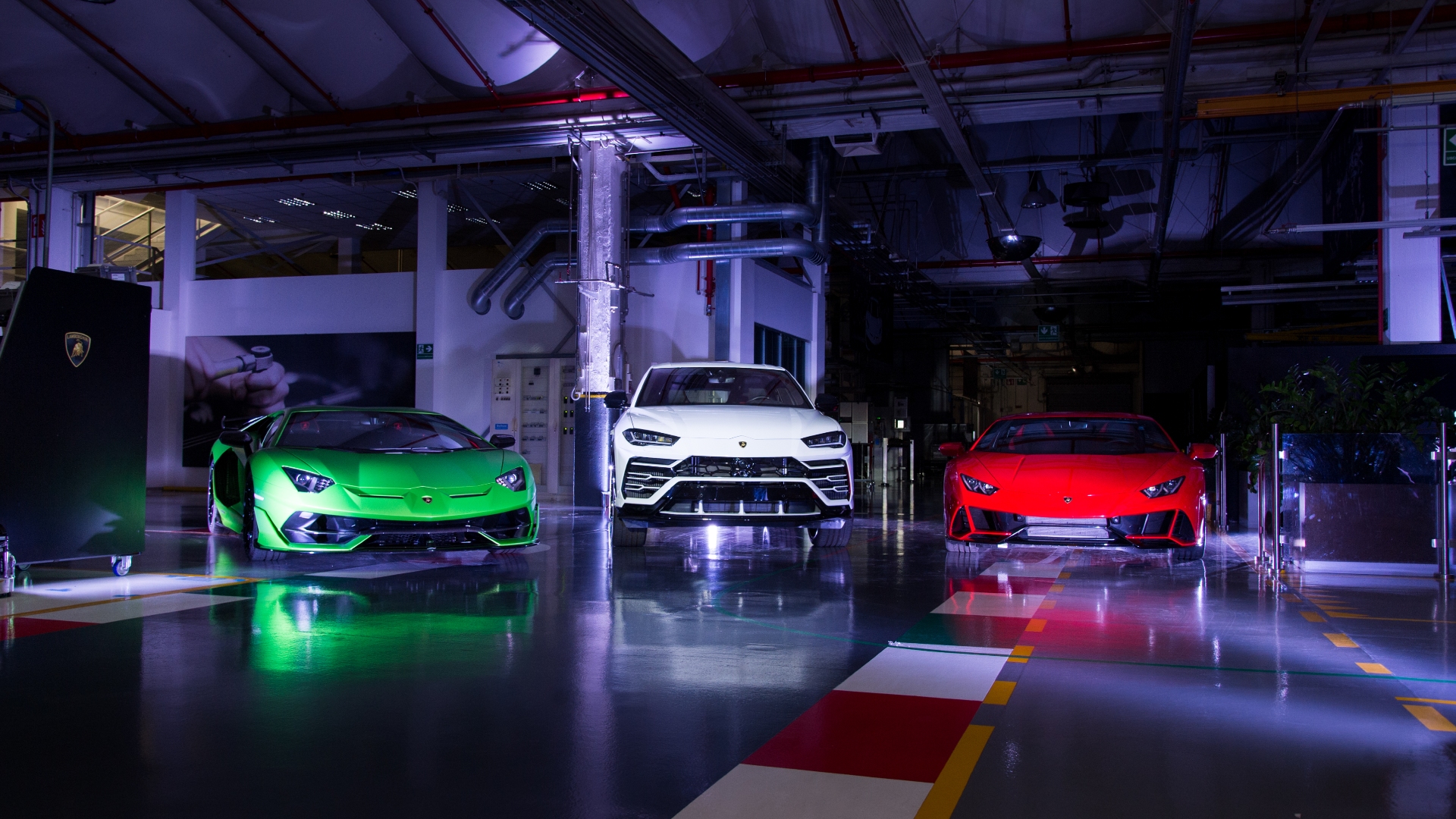 Lamborghini's photographic project “With Italy, For Italy”