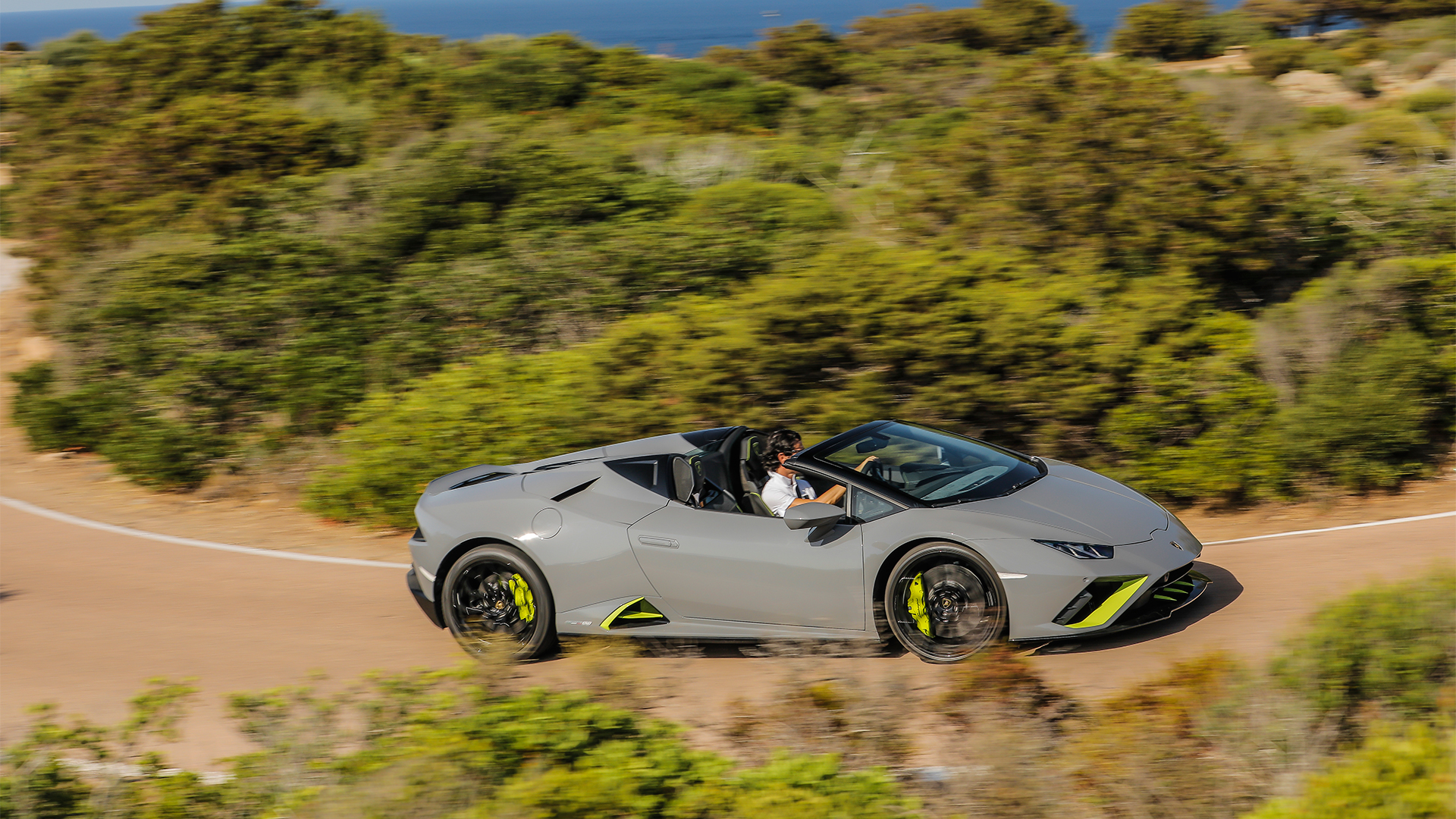 City Life Org - Lamborghini Lounge returns to Porto Cervo: live premier of  Huracán EVO RWD Spyder with an exclusive Colours and Stars dinner by Mauro  Colagreco