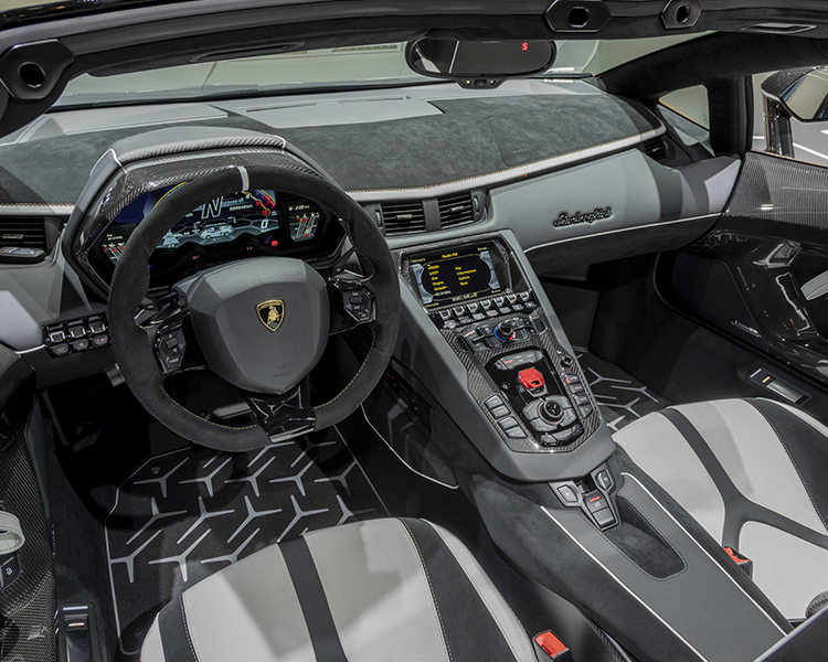 Lamborghini Aventador: 10 innovations in 10 years